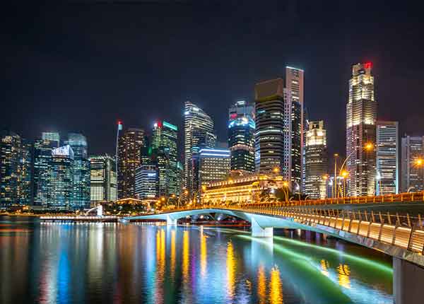 Corporate real estate investors discussing portfolio growth in UAE